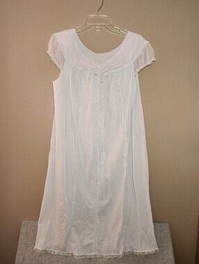 Vintage Movie Star Baby Blue Lace-Trim Nightgown Size Large